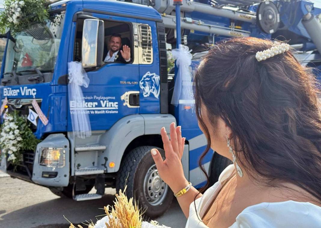 Gelin arabası için seçtiği araç şaşkına çevirdi! Nedenini açıklayınca herkes güldü 2